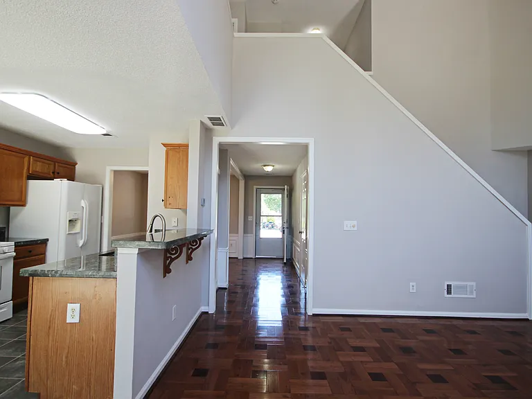 401 Bottesford Dr NW — Photo 13