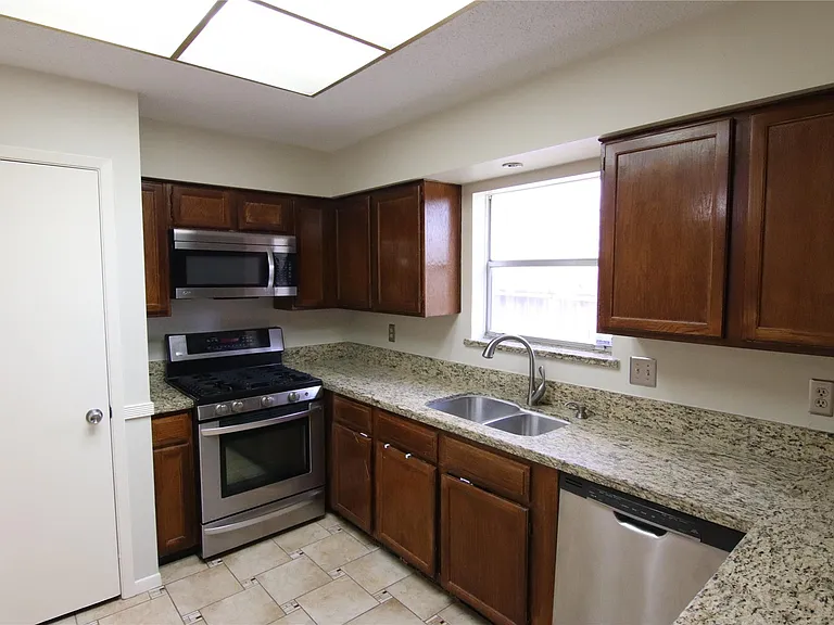 3118 Settlers Way Blvd — Photo 10