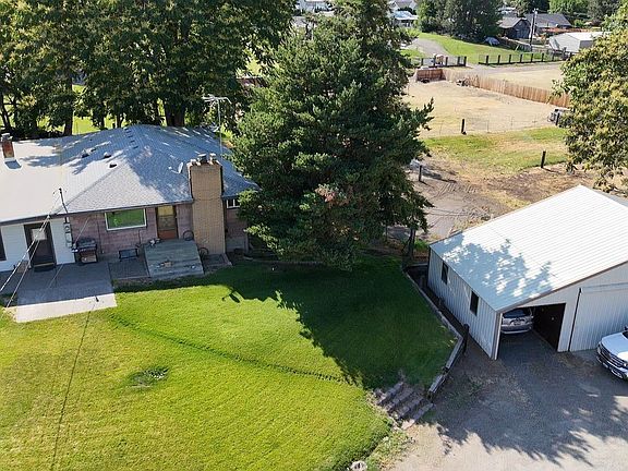 2nd image of 302 E 23rd Ave
