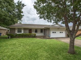 826 Sequoia Dr, Lancaster, TX 75146