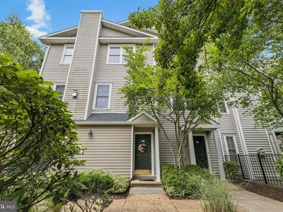 4542 Superior Sq, Fairfax, VA, 22033