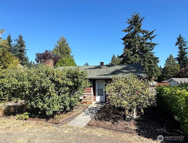 2nd image of 12346 1st Avenue NE