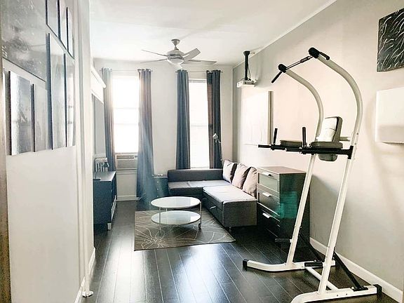 4th image of 633 Humboldt St #1