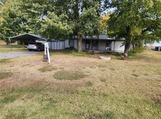 150 NE Lakeshore Dr, Apache, OK 73006