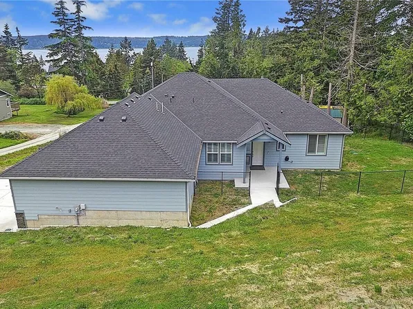 536 Rozeway Pl, Camano Island, WA 98282