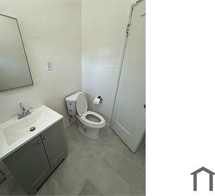 3rd image of 162 E San Salvador St #D