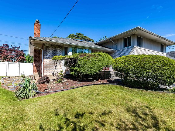 2nd image of 25 Oakdale Dr