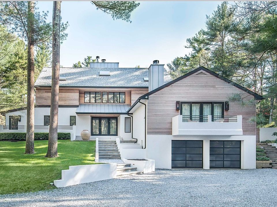 1st image of 32 Oak Hill Ln