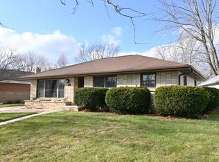 931 N Stanford St, Port Washington, WI