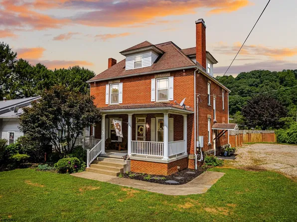 3 Pine St, Barrackville, WV 26559