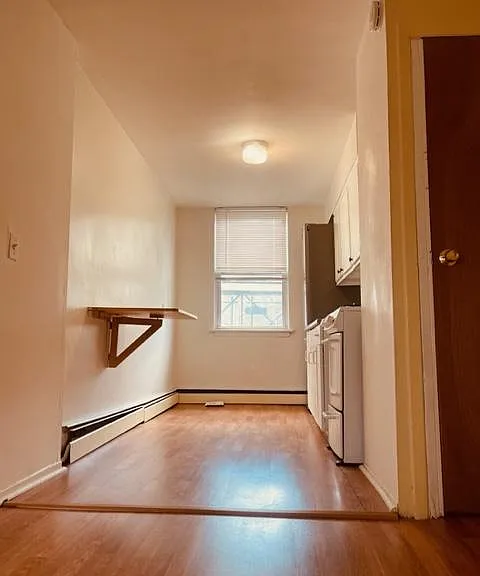 221 Sip Ave #6 — Photo 4