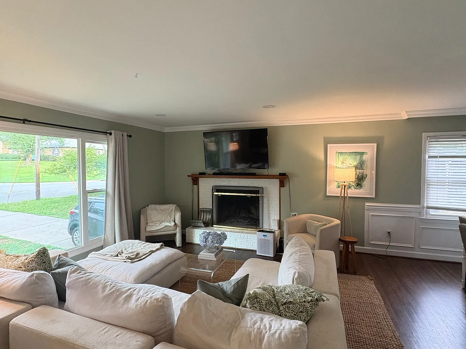 4 bed, 2082 sqft, $4,500 — Photo 4