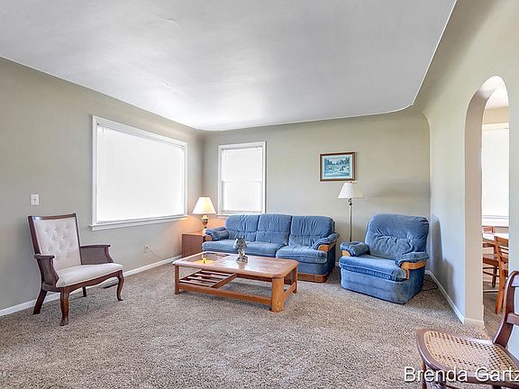 5th image of 6630 Hanna Lake Ave SE