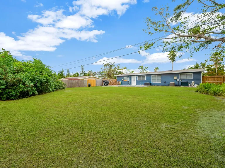 2136 Mill Ter — Photo 37