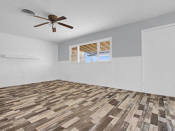 5th image of 4306 E 61st St