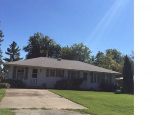 313 E Madison St, Girard, IL