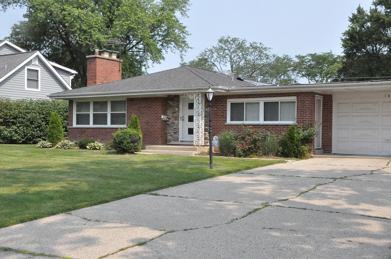 1030 Woodlawn Rd photo 1
