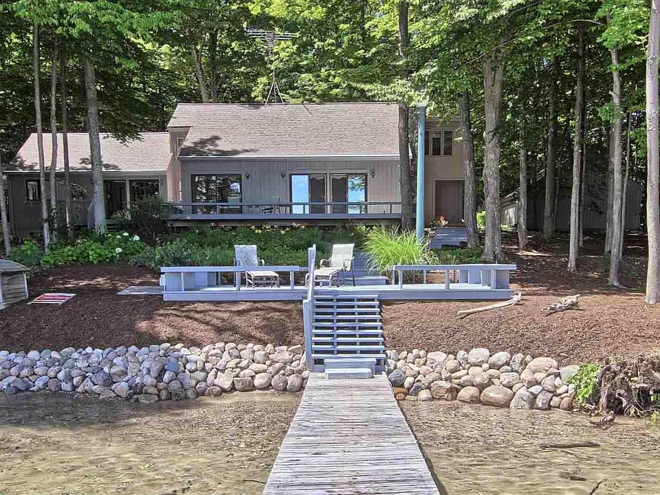 1st image of 3155 NW Torch Lake Dr