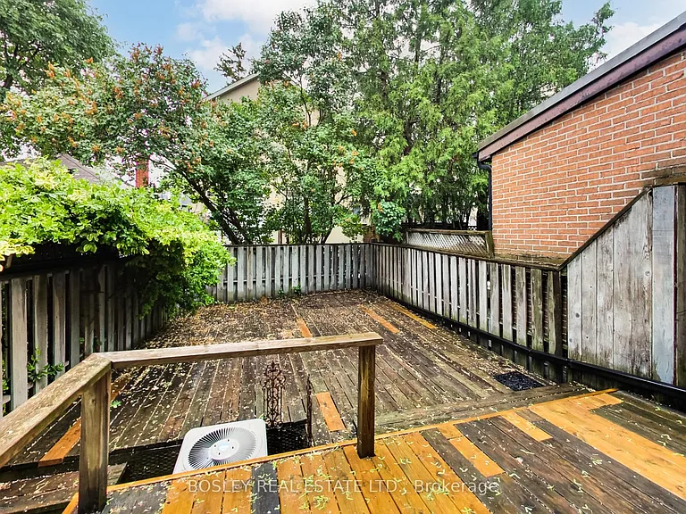 140 Helendale Ave — Photo 31