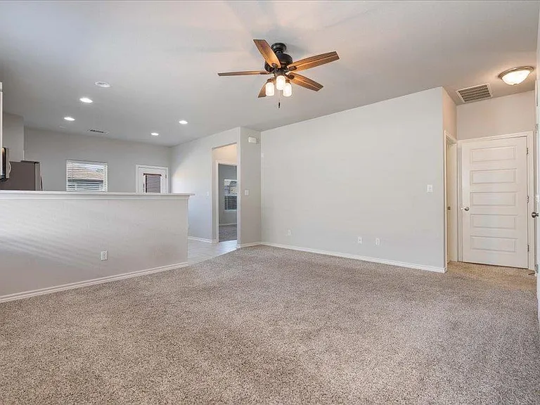 309 Trellis Blvd — Photo 12