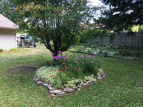 5th image of 120 Woodland Dr