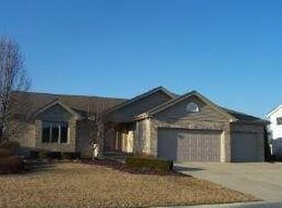 709 Heartland Dr, New Lenox, IL 60451