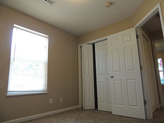 3rd image of 1312 E Walnut Grove Dr
