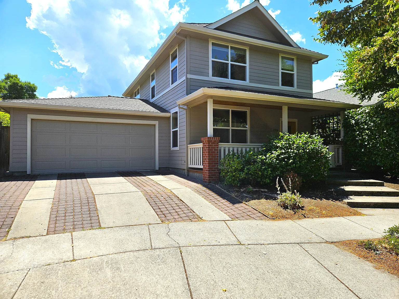 2726 Takelma Way photo 1