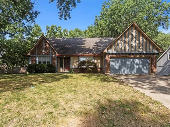 1601 NW Weatherstone Ct, Blue Springs, MO 64015