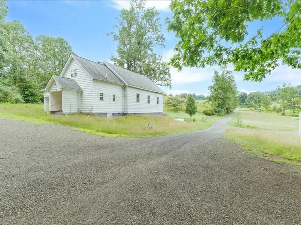 190 Parkway Church Rd SW, Meadows Of Dan, VA 24120