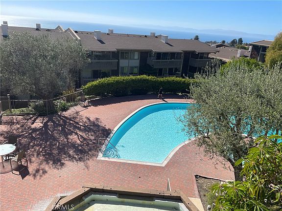 2nd image of 6542 Ocean Crest Dr