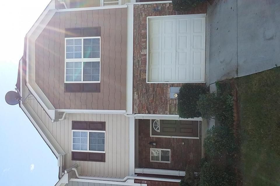 1st image of 2126 Hasel St