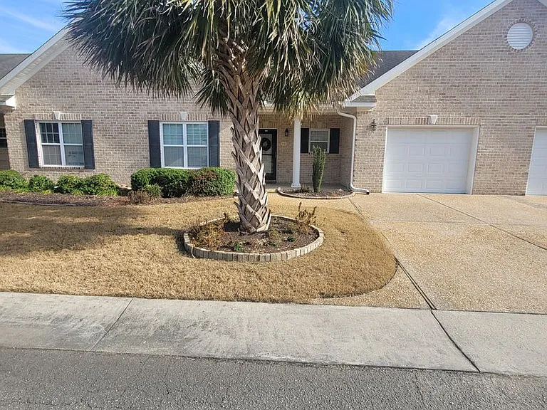 1131 Shellbank Ln — Photo 2