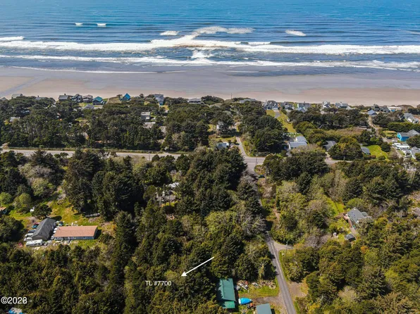 300 NE Washington St, Yachats, OR 97498