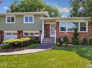 120 Shinnecock Ave, Massapequa, NY 11758