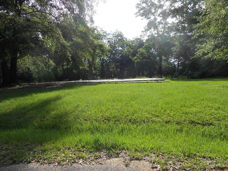 1st image of 1024 Pecan Dr