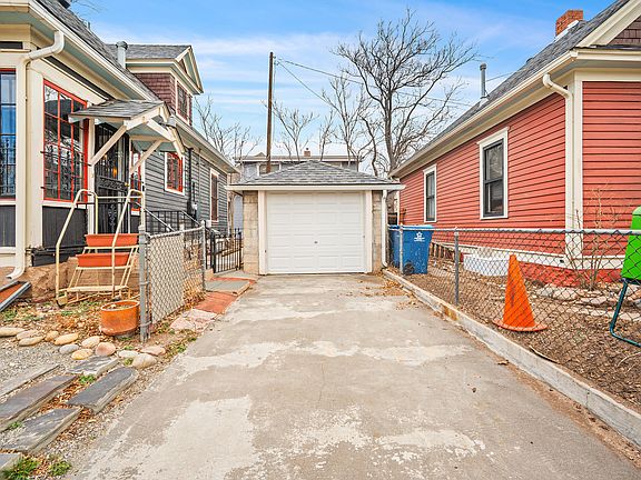 4th image of 831 S Cascade Ave