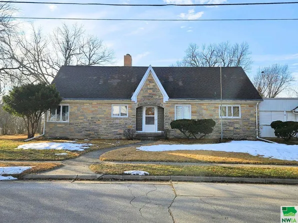203 W Jefferson St, Lake City, IA 51449