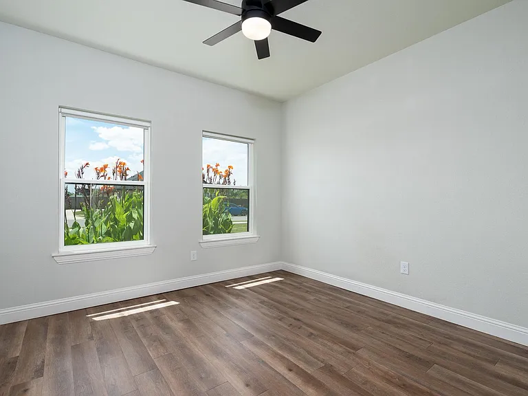 133 Bell St — Photo 30