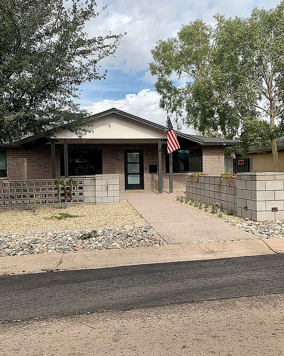 2nd image of 702 E Solana Dr
