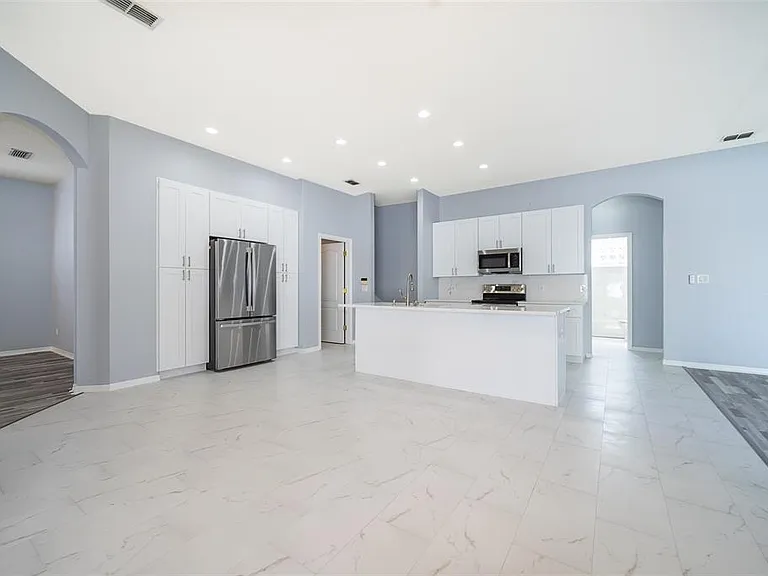 8119 Lake Crowell Cir — Photo 15