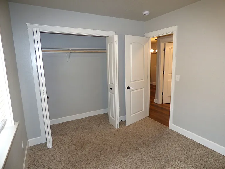3576-3578 Fisher Ct NE — Photo 19