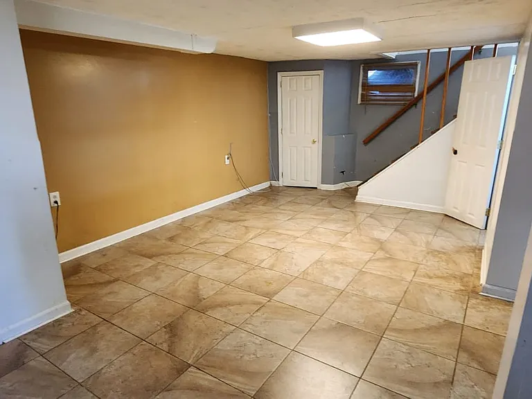 373 E Lake Ave — Photo 14