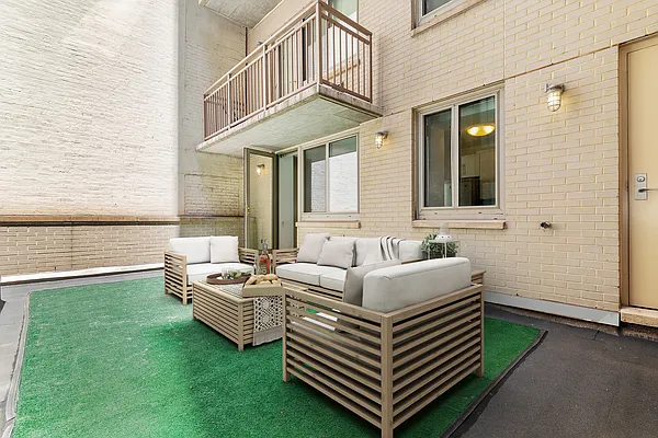 Rented by REAL New York | media 11