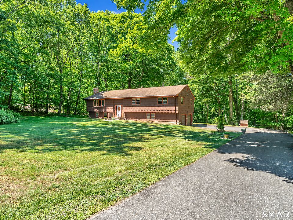 1st image of 122 Fresh Meadow Drive