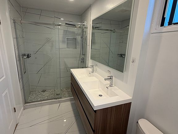 2nd image of 2419 Brannan Pl