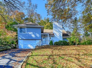 815 Kinderkamack Rd, River Edge, NJ 07661