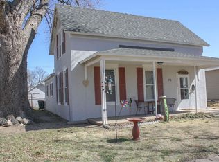 316 S Pine St, Pratt, KS 67124