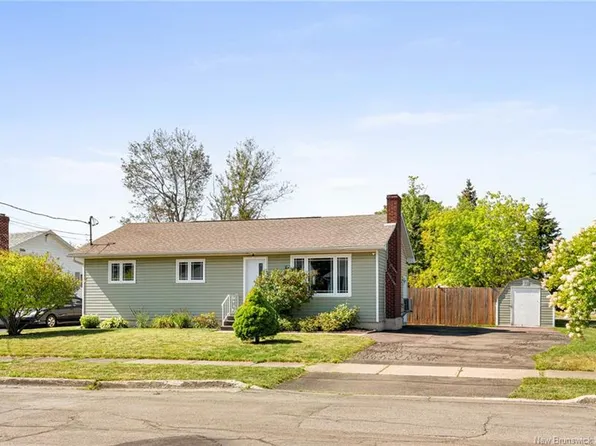 182 Sumner Ave, Moncton, NB E1C 8A5