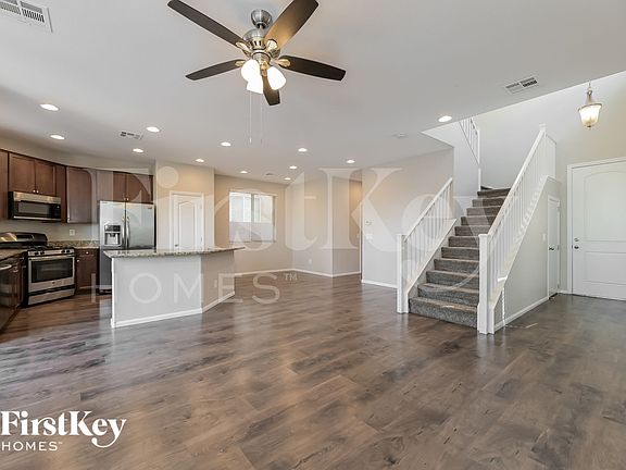 4th image of 9642 Salford Isle St